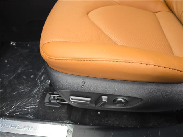2026 Toyota Highlander Limited (Stk: 3412) in Sarnia - Image 7 of 10