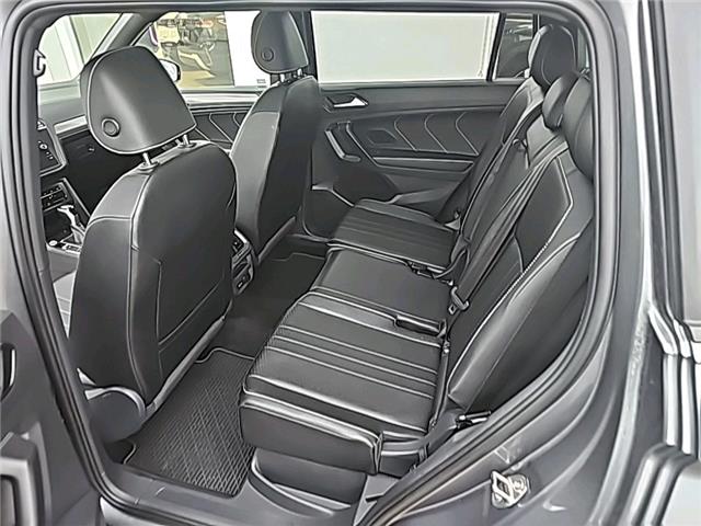 2023 Volkswagen Tiguan Comfortline R-Line Black (Stk: 26196B) in Lethbridge - Image 11 of 28
