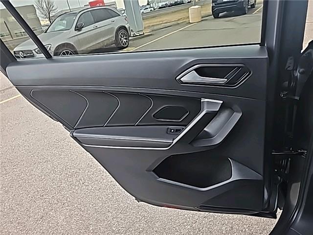 2023 Volkswagen Tiguan Comfortline R-Line Black (Stk: 26196B) in Lethbridge - Image 26 of 28
