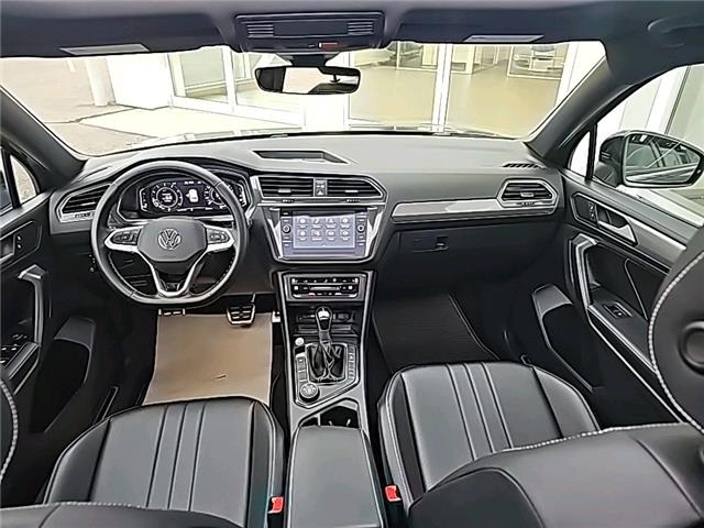 2023 Volkswagen Tiguan Comfortline R-Line Black (Stk: 26196B) in Lethbridge - Image 27 of 28