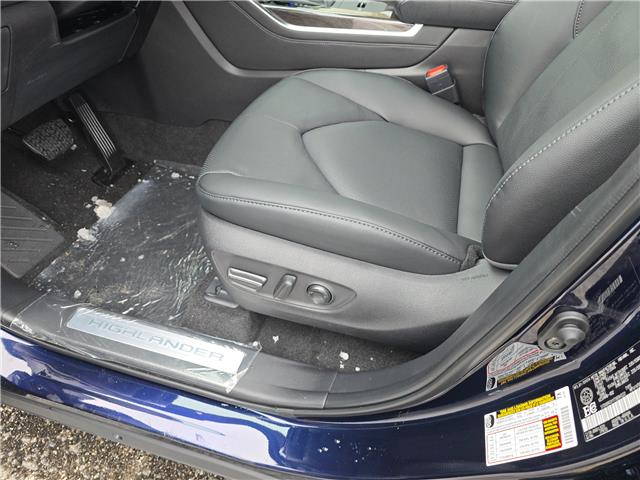 2026 Toyota Highlander Hybrid Limited (Stk: 3414) in Sarnia - Image 3 of 3