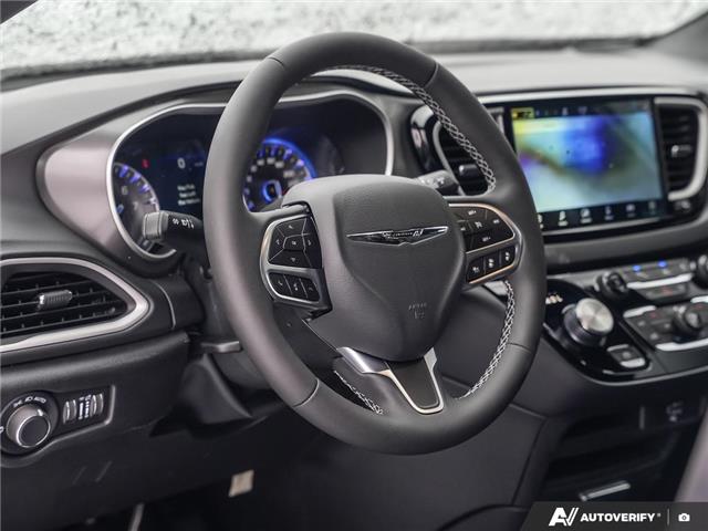 2026 Chrysler Grand Caravan SXT (Stk: C8013) in Brantford - Image 12 of 25