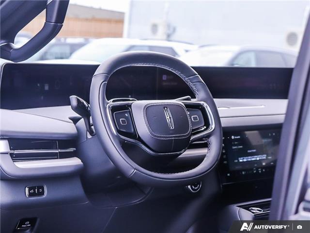 2025 Lincoln Navigator L Reserve (Stk: 6-25NV0760) in Whitby - Image 15 of 32