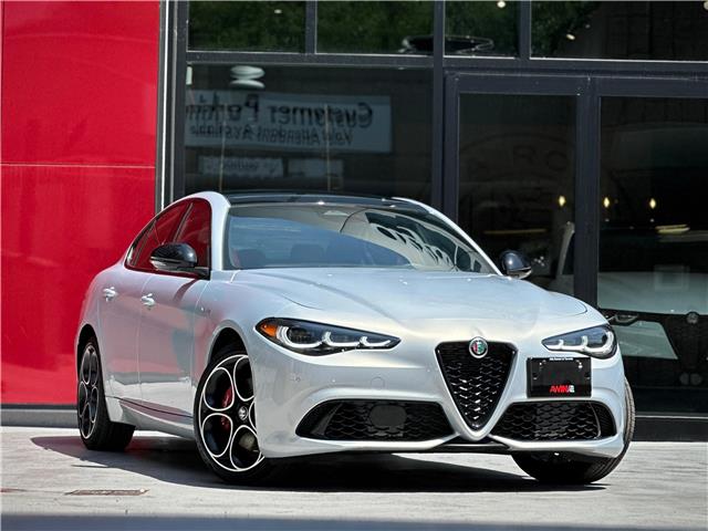 2025 Alfa Romeo Giulia Base (Stk: 668AR) in Toronto - Image 1 of 30