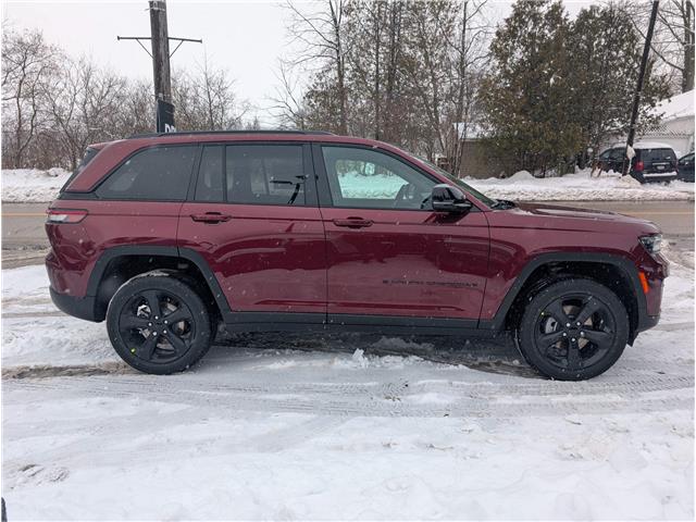 2025 Jeep Grand Cherokee Laredo (Stk: 25069) in New Hamburg - Image 10 of 16