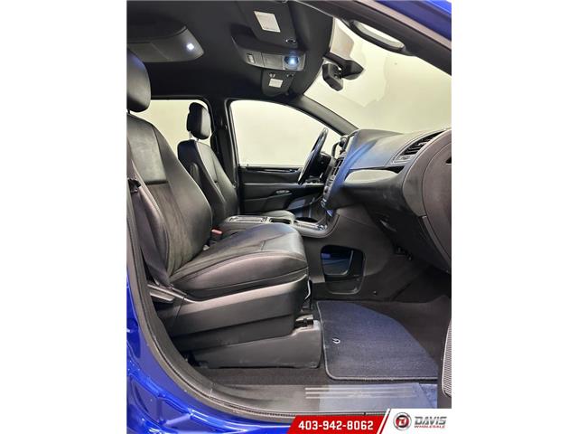 2020 Dodge Grand Caravan Premium Plus (Stk: 20698) in Lethbridge - Image 13 of 22