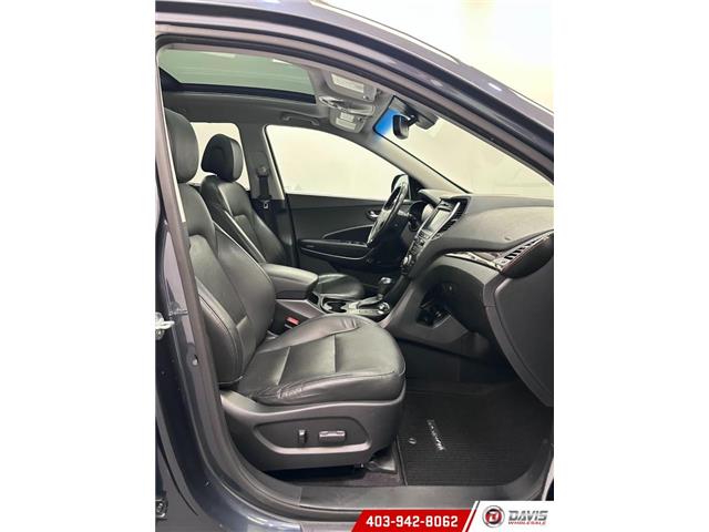 2017 Hyundai Santa Fe XL Luxury (Stk: 20311) in Lethbridge - Image 13 of 23 2017 Hyundai Santa Fe XL Luxury (Stk: 20311) in Lethbridge - Image 13 of 23