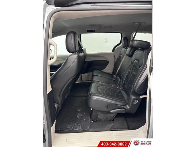 2017 Chrysler Pacifica Touring-L (Stk: 15111) in Lethbridge - Image 8 of 23