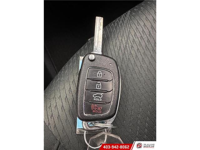 2017 Hyundai Santa Fe Sport 2.4 Premium (Stk: 20300) in Lethbridge - Image 18 of 20