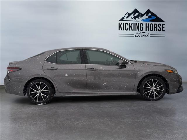 2024 Toyota Camry Hybrid XLE (Stk: 15265) in Golden - Image 4 of 17