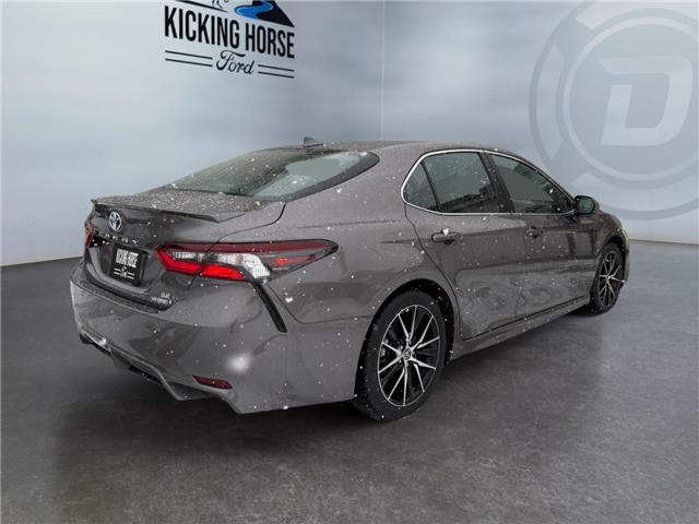 2024 Toyota Camry Hybrid XLE (Stk: 15265) in Golden - Image 5 of 17