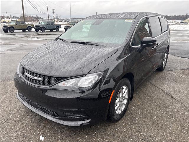 2026 Chrysler Grand Caravan SXT (Stk: 26018) in Oak Bay - Image 2 of 6