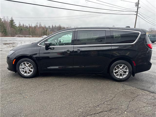 2026 Chrysler Grand Caravan SXT (Stk: 26018) in Oak Bay - Image 3 of 6
