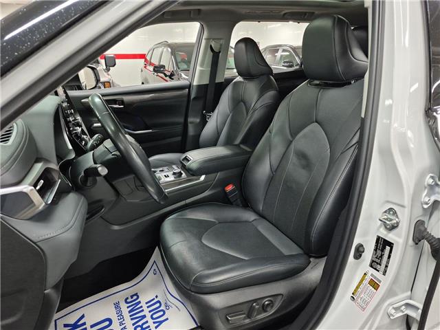 2022 Toyota Highlander Limited (Stk: 10119390A) in Markham - Image 11 of 36