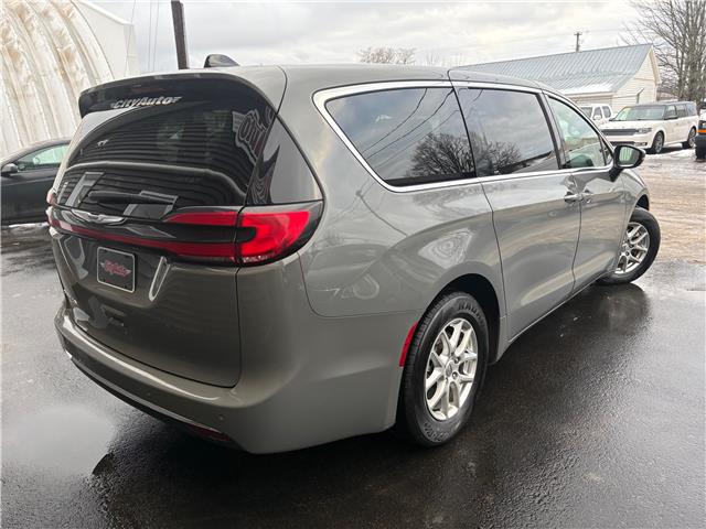 2023 Chrysler Pacifica Touring-L (Stk: -) in Sussex - Image 4 of 17