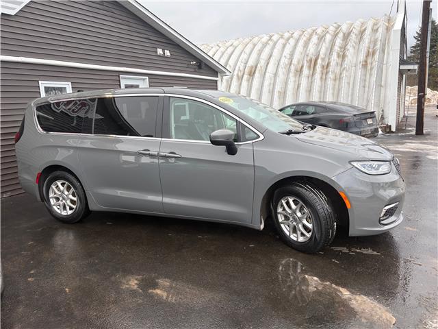 2023 Chrysler Pacifica Touring-L (Stk: -) in Sussex - Image 5 of 17