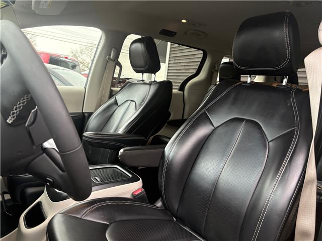 2023 Chrysler Pacifica Touring-L (Stk: -) in Sussex - Image 8 of 17
