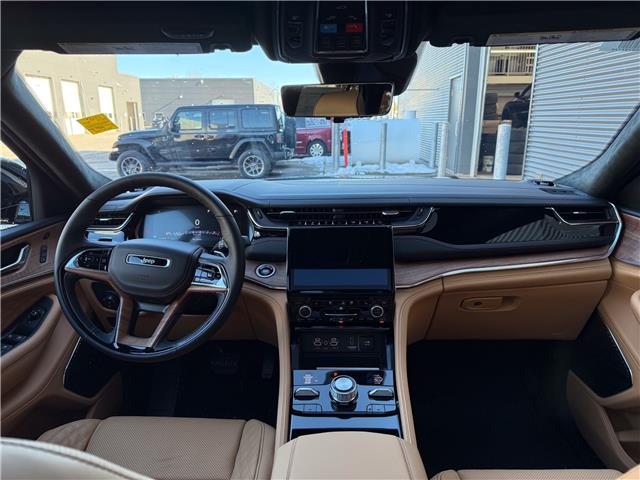 2025 Jeep Grand Cherokee Summit (Stk: 25567D) in London - Image 20 of 34