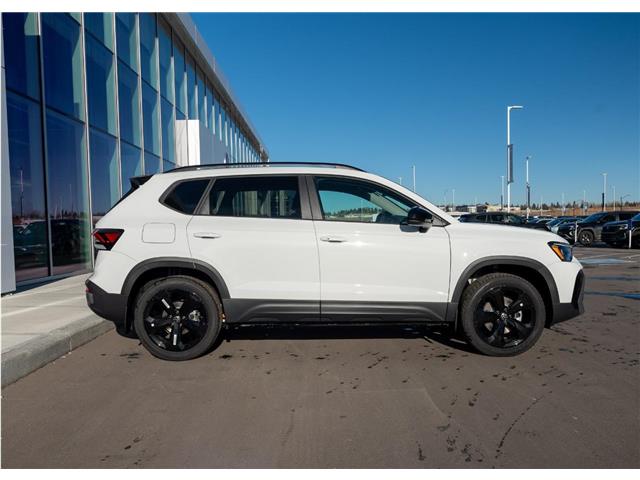2026 Volkswagen Taos Comfortline Black Edition (Stk: TT-008) in Calgary - Image 4 of 24