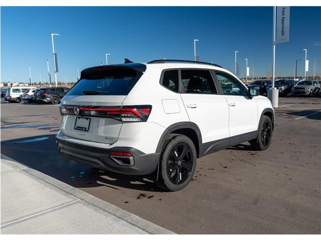 2026 Volkswagen Taos Comfortline Black Edition (Stk: TT-008) in Calgary - Image 5 of 24