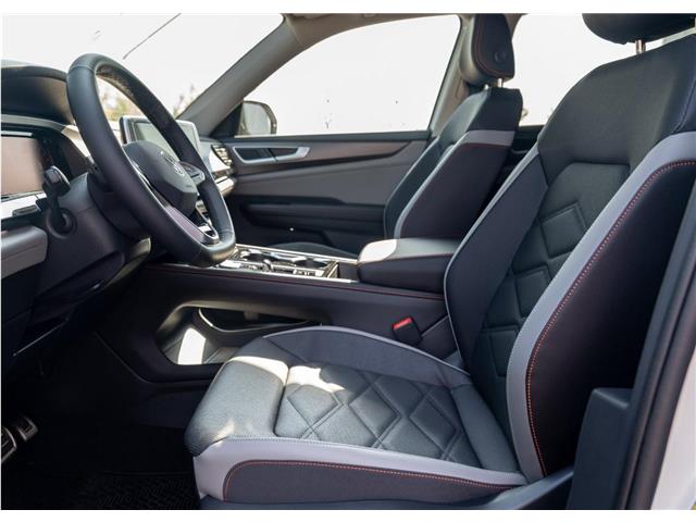 2025 Volkswagen Atlas 2.0 TSI Peak Edition (Stk: TS-0392) in Calgary - Image 14 of 27