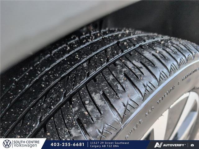 2022 Volkswagen Taos Highline (Stk: ST-110A) in Calgary - Image 7 of 11