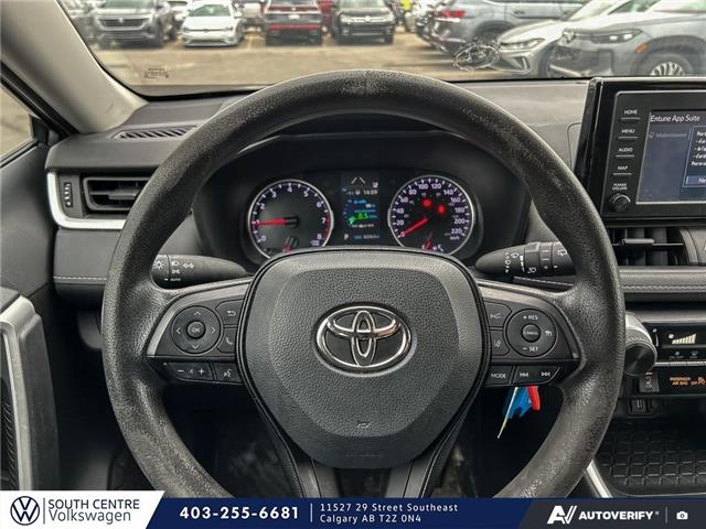 2021 Toyota RAV4 LE (Stk: SU7662) in Calgary - Image 11 of 21 2021 Toyota RAV4 LE (Stk: SU7662) in Calgary - Image 11 of 21