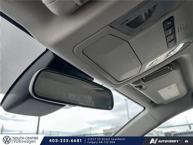 2021 Toyota RAV4 LE (Stk: SU7662) in Calgary - Image 17 of 21 2021 Toyota RAV4 LE (Stk: SU7662) in Calgary - Image 17 of 21