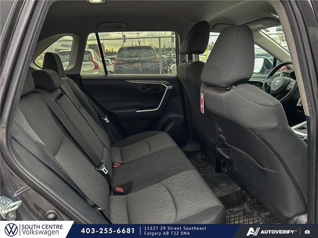 2021 Toyota RAV4 LE (Stk: SU7662) in Calgary - Image 19 of 21 2021 Toyota RAV4 LE (Stk: SU7662) in Calgary - Image 19 of 21