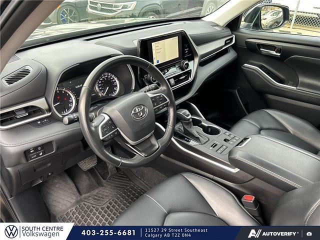2023 Toyota Highlander XLE (Stk: SU7679) in Calgary - Image 13 of 25