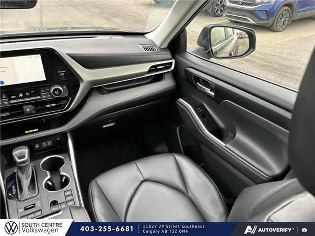 2023 Toyota Highlander XLE (Stk: SU7679) in Calgary - Image 21 of 25
