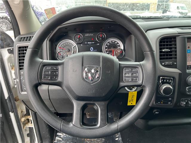 2022 RAM 1500 Classic Tradesman (Stk: 22-075H) in Sarnia - Image 14 of 22