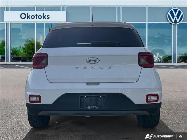 2023 Hyundai Venue Preferred (Stk: KS-40A) in Okotoks - Image 5 of 15