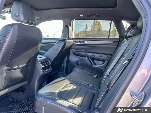 2024 Volkswagen Atlas Cross Sport 2.0 TSI Highline (Stk: KU0425) in Okotoks - Image 21 of 23