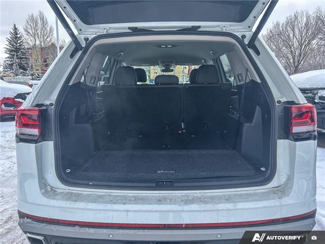 2025 Volkswagen Atlas 2.0 TSI Peak Edition (Stk: KU0439) in Okotoks - Image 7 of 20