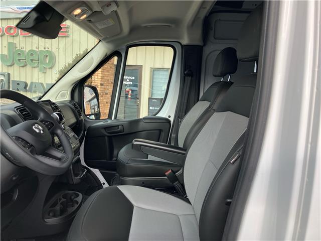 2025 RAM ProMaster 3500 High Roof (Stk: 5B103A) in Blenheim - Image 11 of 18