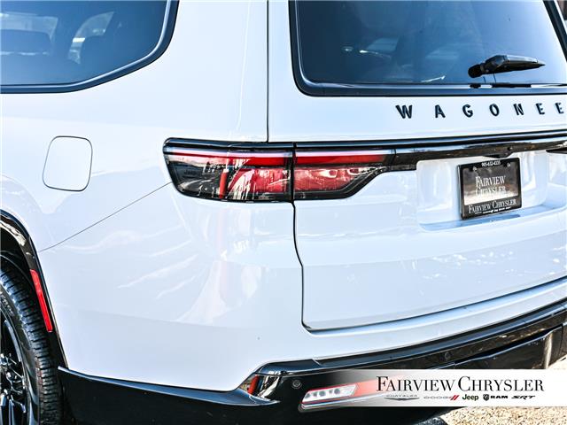 2024 Jeep Wagoneer L Series II Carbide (Stk: U21451) in Burlington - Image 10 of 36