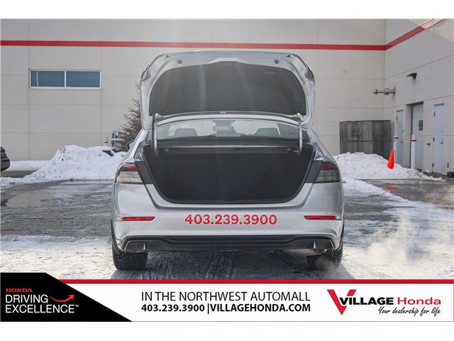 2025 Honda Accord Hybrid Sport-L (Stk: AQ1188) in Calgary - Image 9 of 32