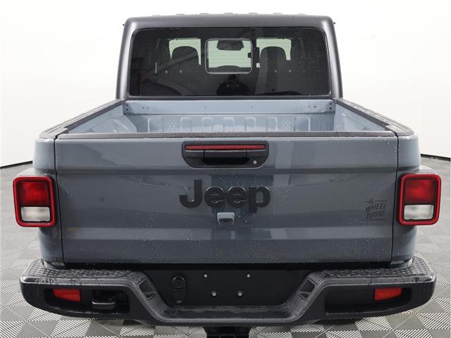 2026 Jeep Gladiator Sport S (Stk: 26J041) in Calgary - Image 7 of 17 2026 Jeep Gladiator Sport S (Stk: 26J041) in Calgary - Image 7 of 17