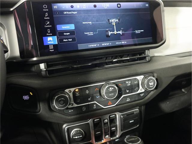 2026 Jeep Gladiator Sport S (Stk: 26J041) in Calgary - Image 14 of 17 2026 Jeep Gladiator Sport S (Stk: 26J041) in Calgary - Image 14 of 17