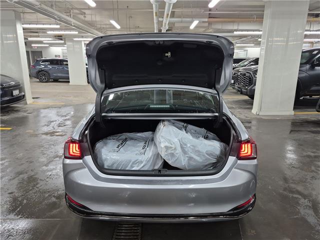 2024 Lexus ES 300h Base (Stk: 10119402A) in Markham - Image 29 of 33 2024 Lexus ES 300h Base (Stk: 10119402A) in Markham - Image 29 of 33