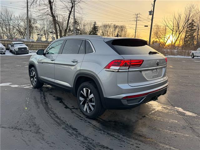 2020 Volkswagen Atlas Cross Sport 3.6 FSI Comfortline (Stk: TR08121) in Windsor - Image 4 of 27