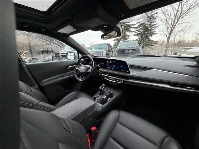 2024 Cadillac XT4 Premium Luxury (Stk: 260070A) in Calgary - Image 9 of 19