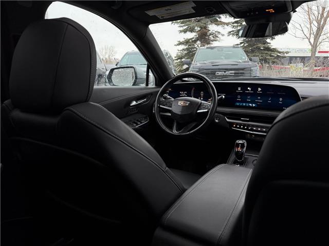 2024 Cadillac XT4 Premium Luxury (Stk: 260070A) in Calgary - Image 17 of 19