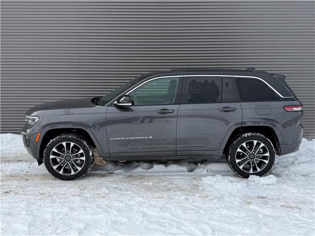 2025 Jeep Grand Cherokee Overland (Stk: 25577D) in London - Image 3 of 26