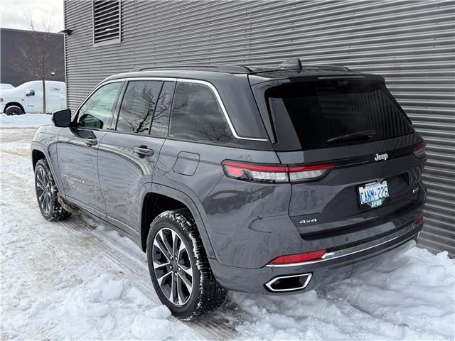 2025 Jeep Grand Cherokee Overland (Stk: 25577D) in London - Image 4 of 26