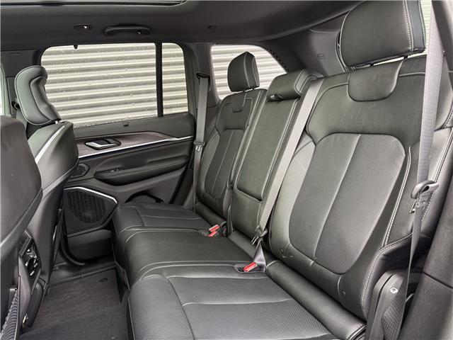 2025 Jeep Grand Cherokee Overland (Stk: 25577D) in London - Image 11 of 26
