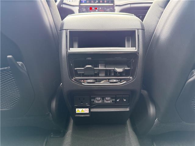 2025 Jeep Grand Cherokee Overland (Stk: 25577D) in London - Image 24 of 26