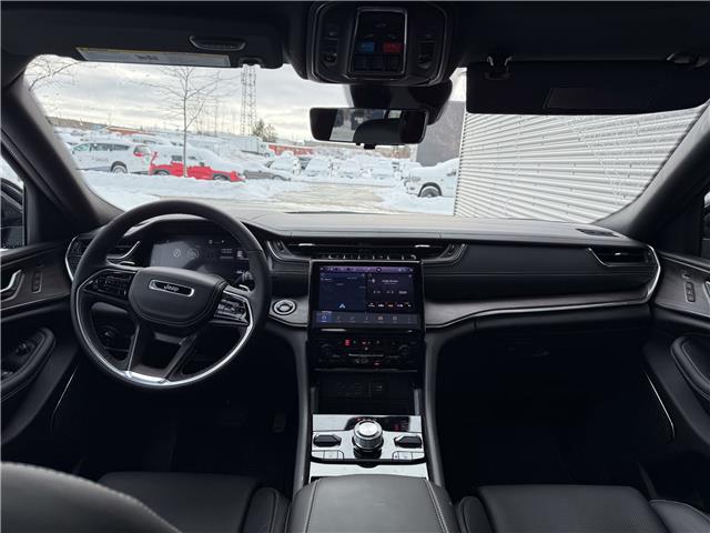 2025 Jeep Grand Cherokee Overland (Stk: 25577D) in London - Image 13 of 26