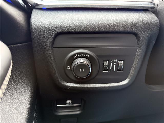 2025 Jeep Grand Cherokee Overland (Stk: 25577D) in London - Image 21 of 26